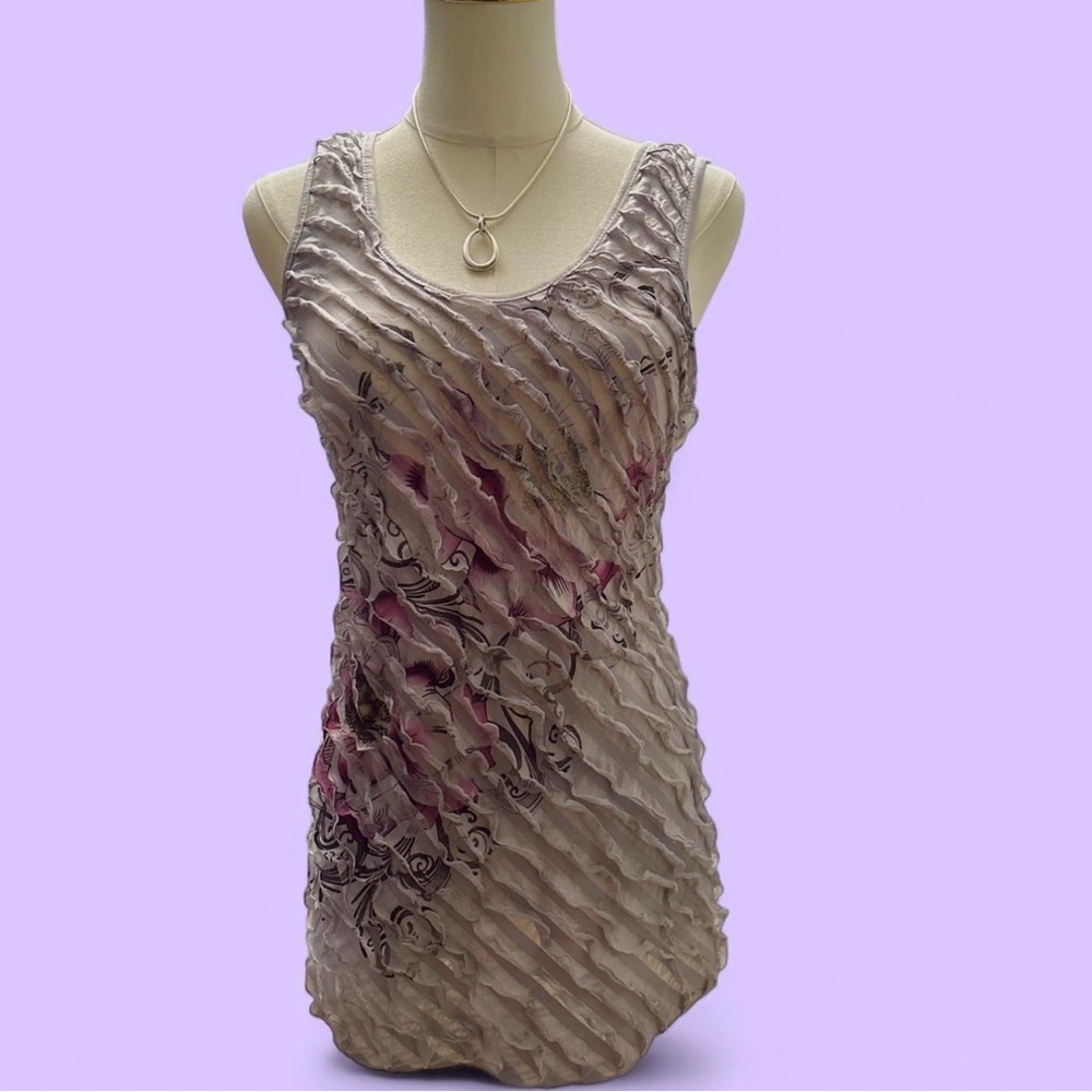 Weavers Ruffled Gray Top